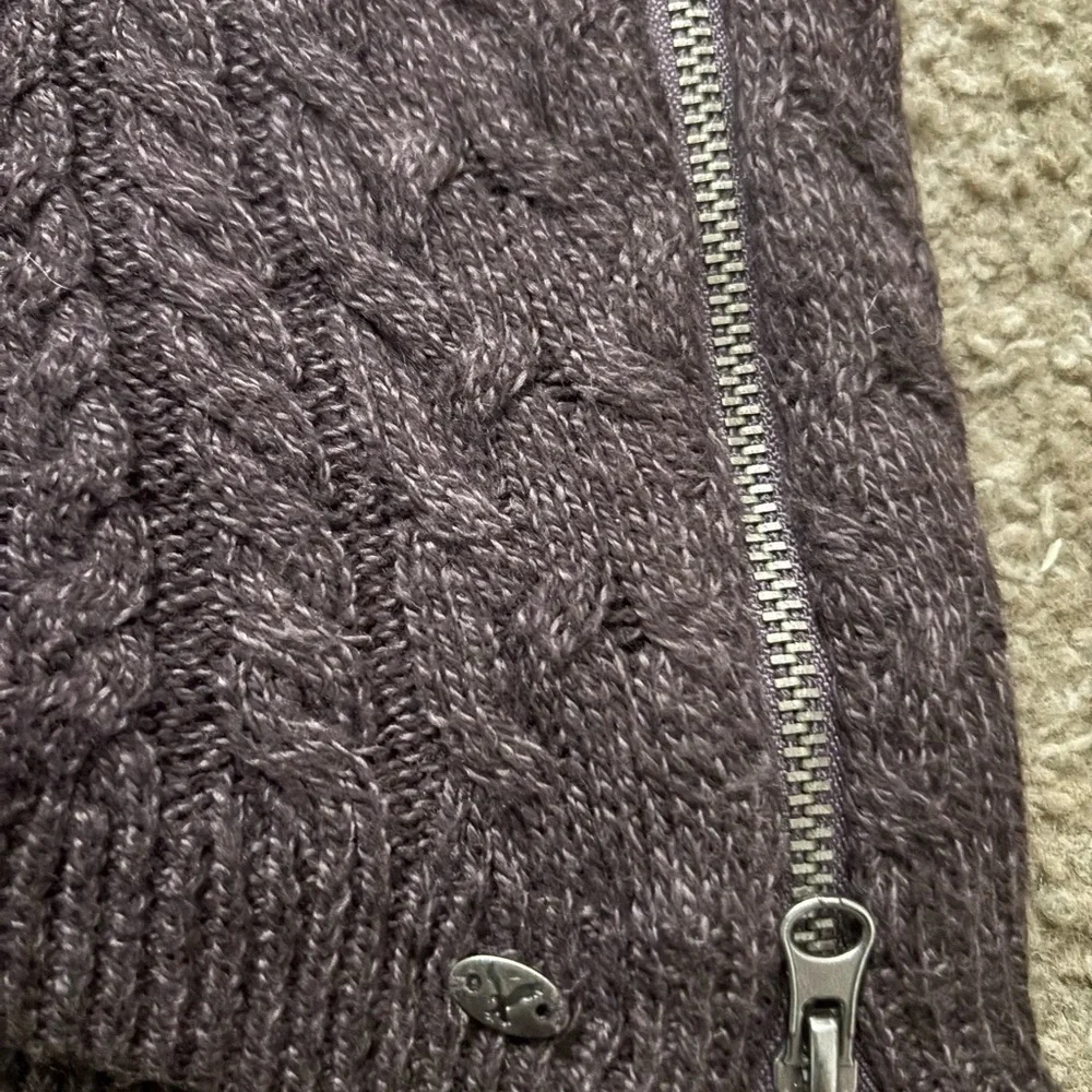 American Eagle Outfitters Women’s Sweater - Dark Plum